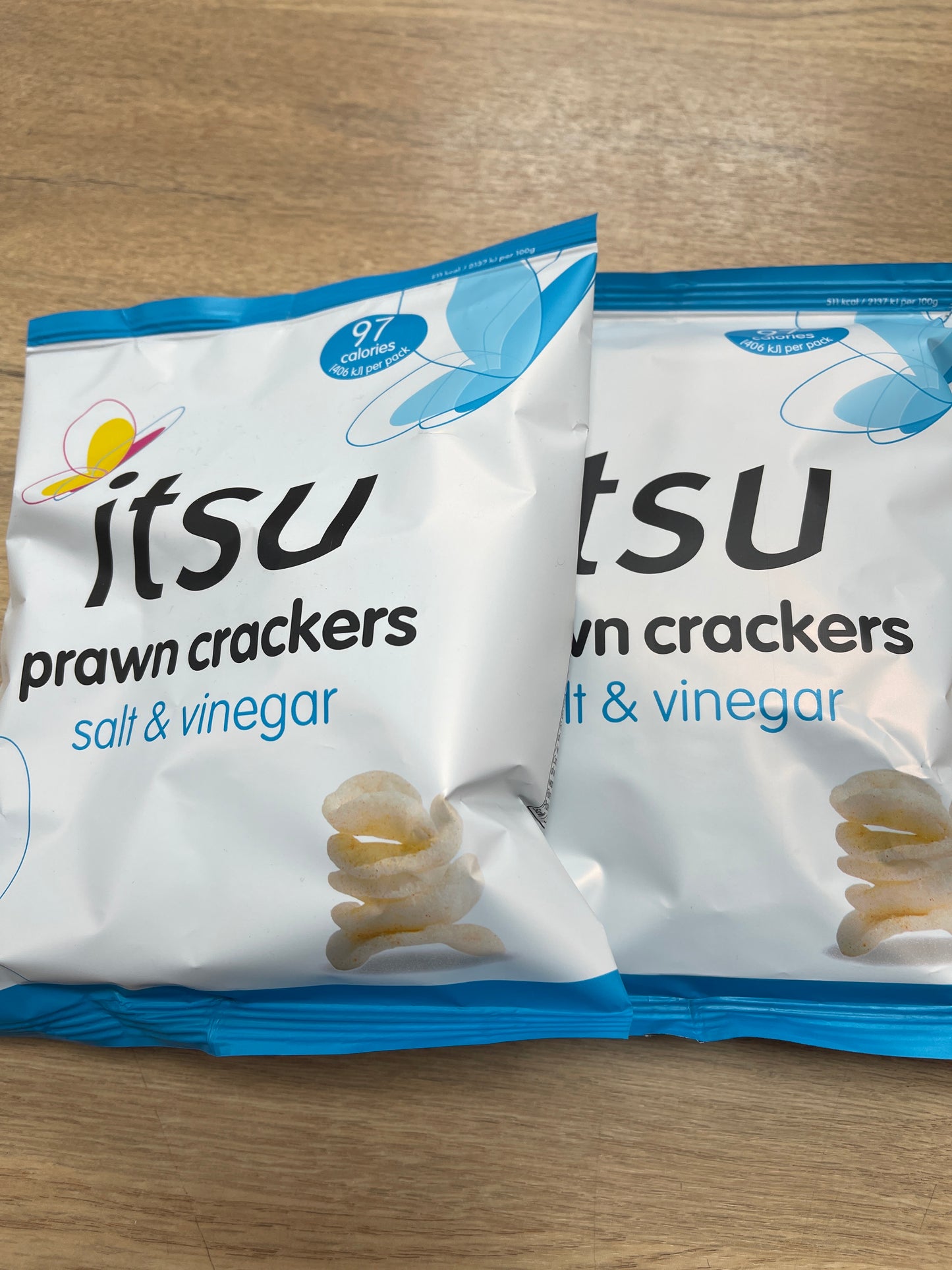 Itsu prawn crackers salt and vinegar x 2