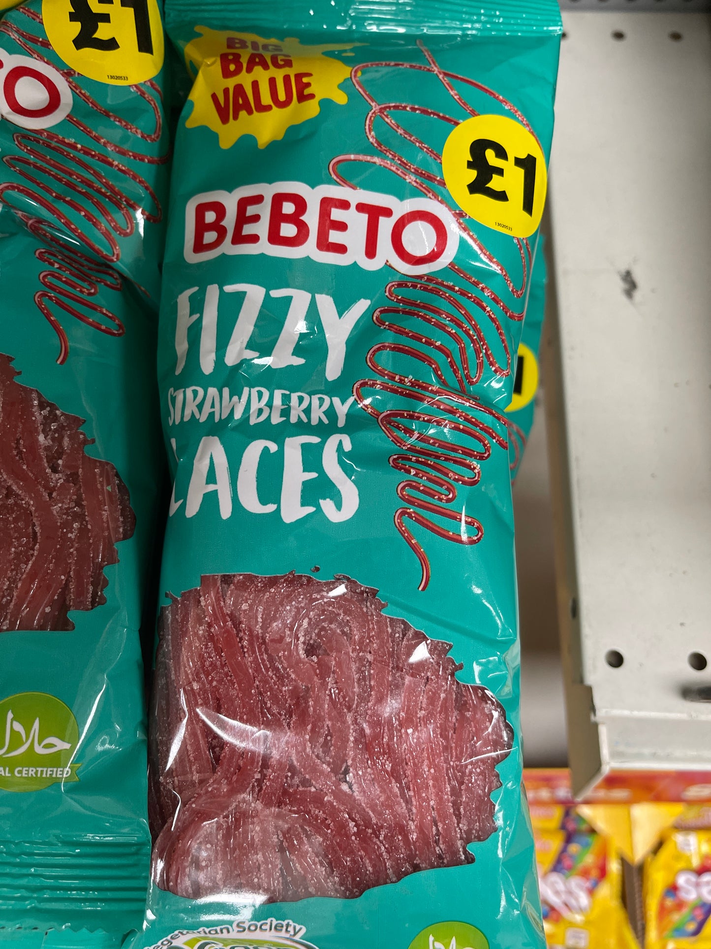 Bebeto fizzy strawberry laces