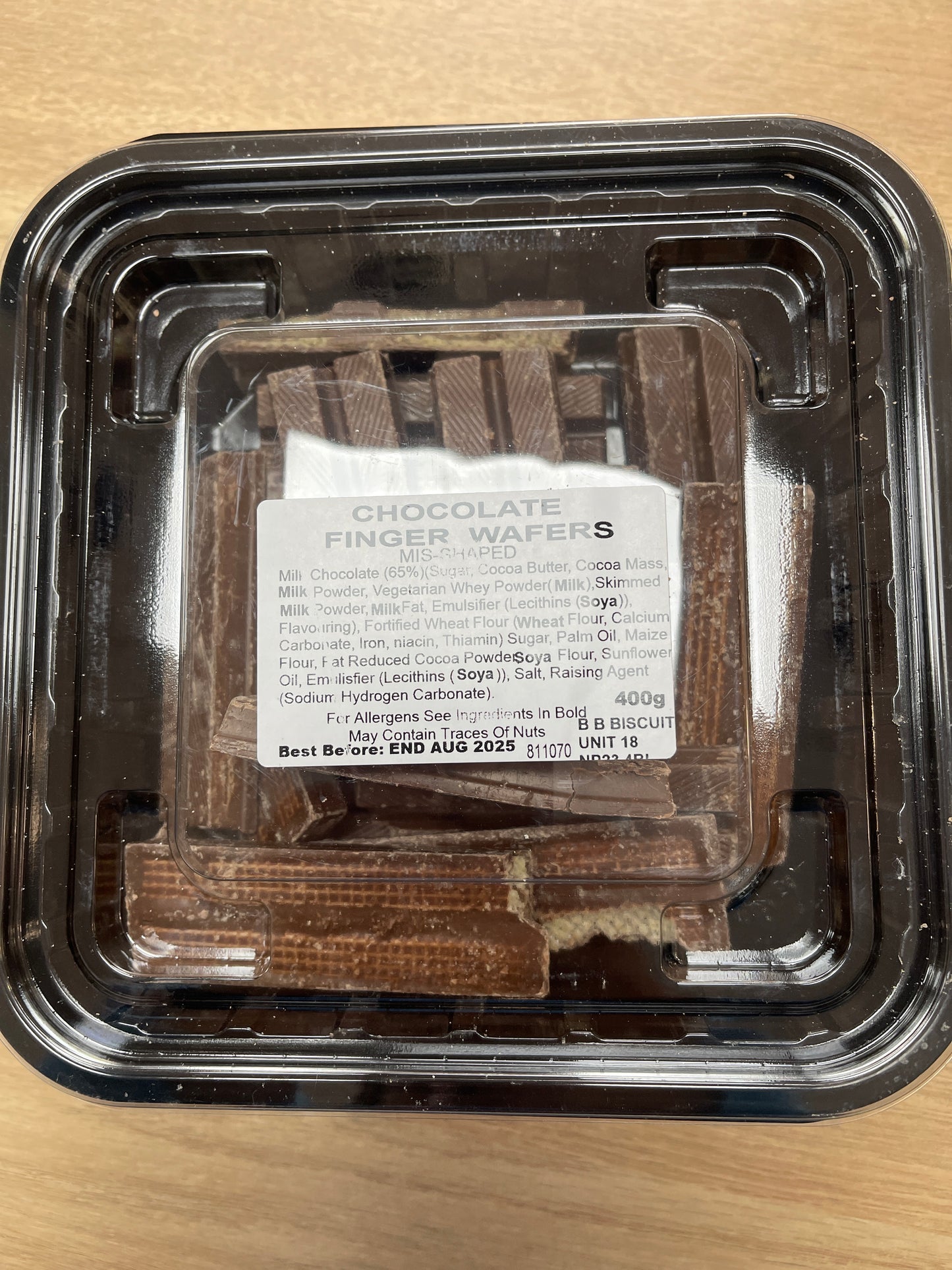 Chocolate finger wafers