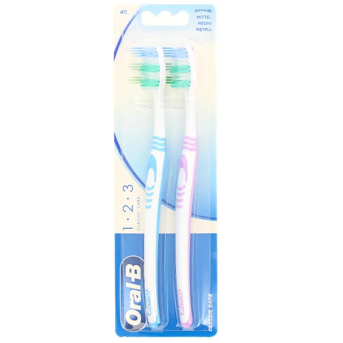 Oral-B 123 Classic Care Medium Manual Toothbrush X2